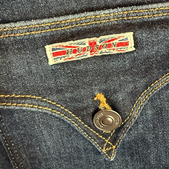 Hudson Croxley Mid Thigh Short Size 28 - Picture 3 of 9